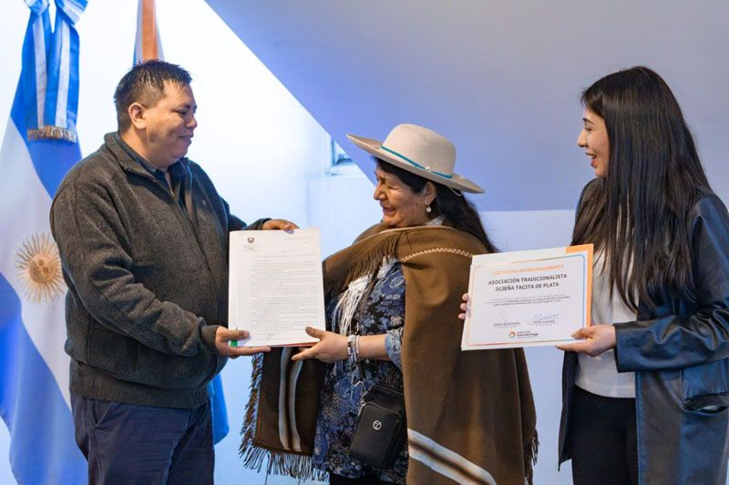 “TACITA DE PLATA” Y RECIBIÓ AL MÚSICO JUJEÑO BECHO RIVEIRO