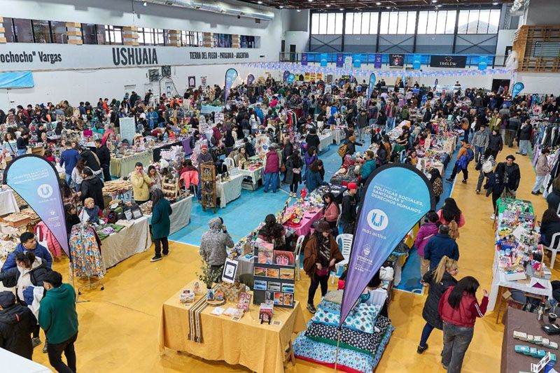 Cientos de vecinos participaron del Mercado Concentrador 