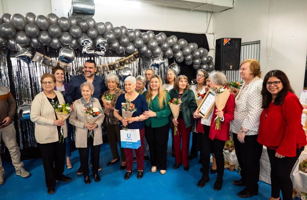 Celebraron los 25 años del Club Doña Tránsito