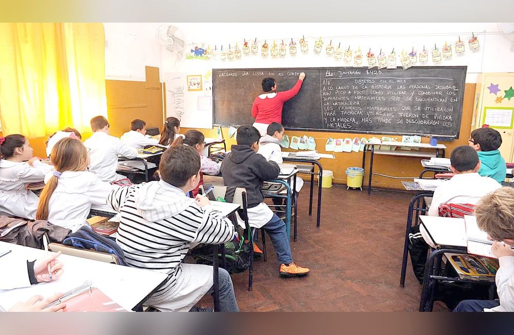 El Gobierno ratificó la exclusión de supervisores y otros docentes del beneficio